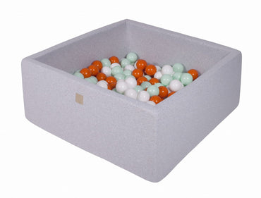 Vierkante ballenbak - Licht grijs met Oranje, Witte en munt ballen